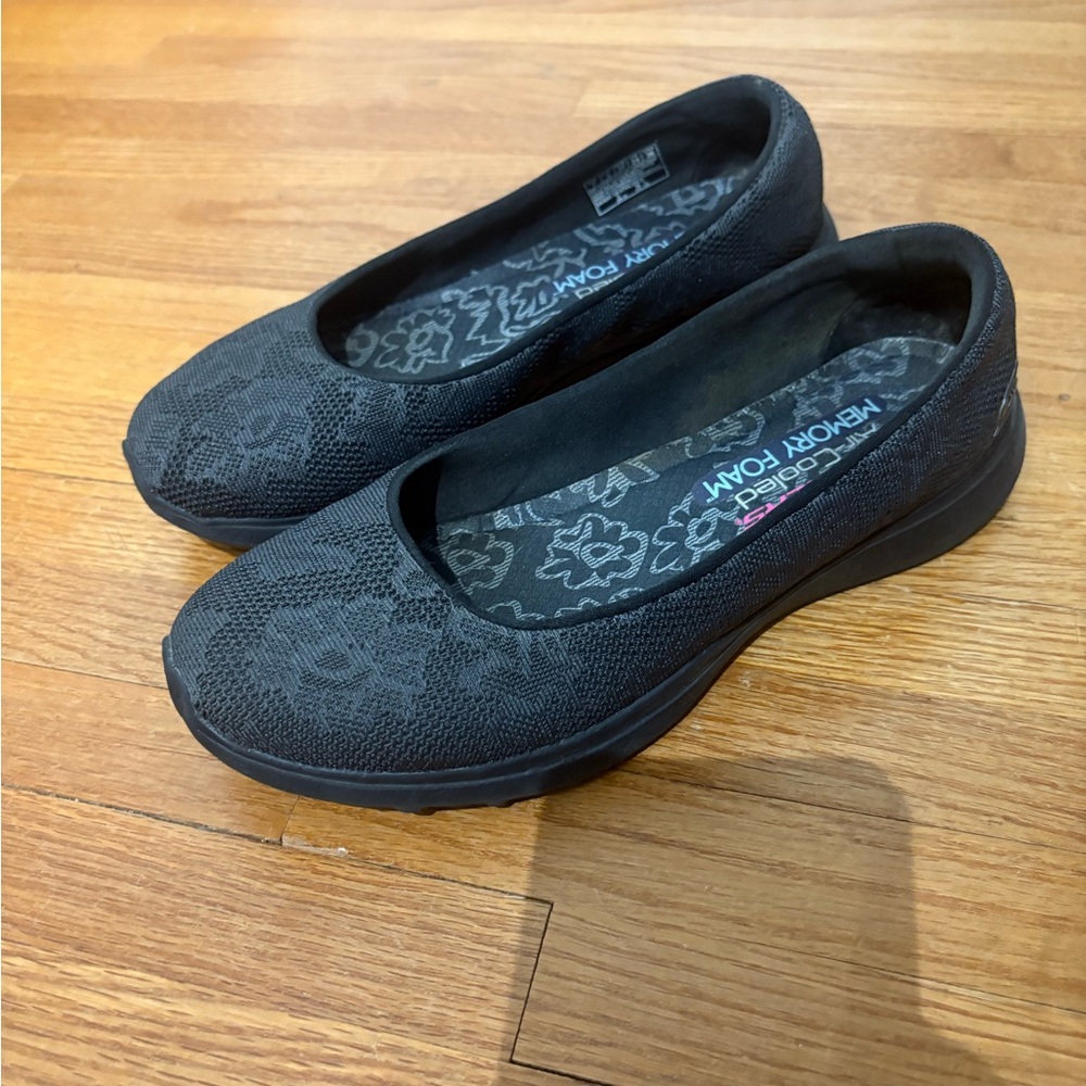 Comfortable Gray Sketcher’s Flats with Memory Foam